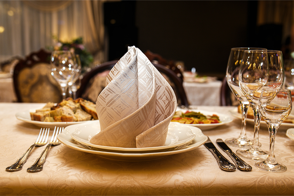 Table Linen Guide for Restaurants and Hotels