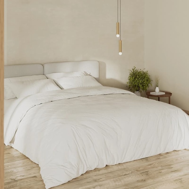 Sustainable Linen-Cotton Blend Bedding