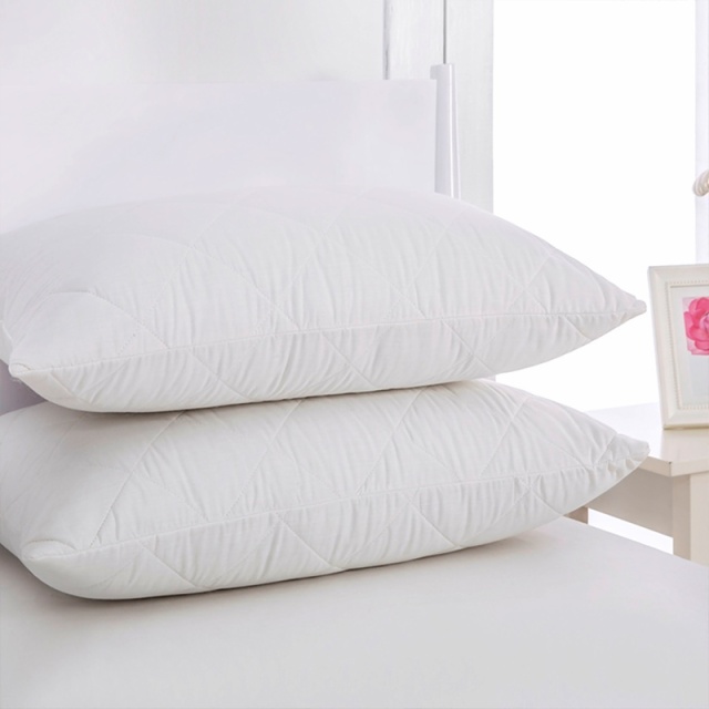Quilted Wool Pillow Protector
